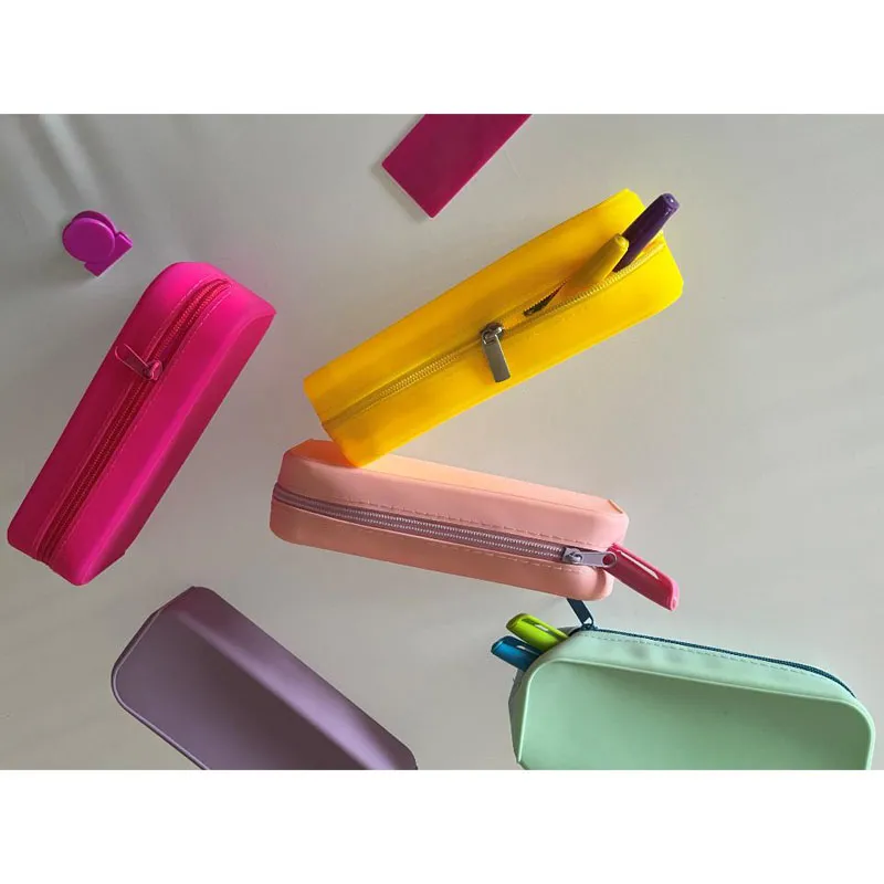 Habet Innovativum Silicone Pencil Pera percute Market, Revolutionizing School and Office Supplies?